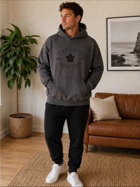 Toronto Maple Leafs Levelwear Oversized Hoodie – XL – New With Tags